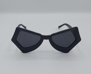 Black bow tie | Sunglasses | Kinda SHAI'de
